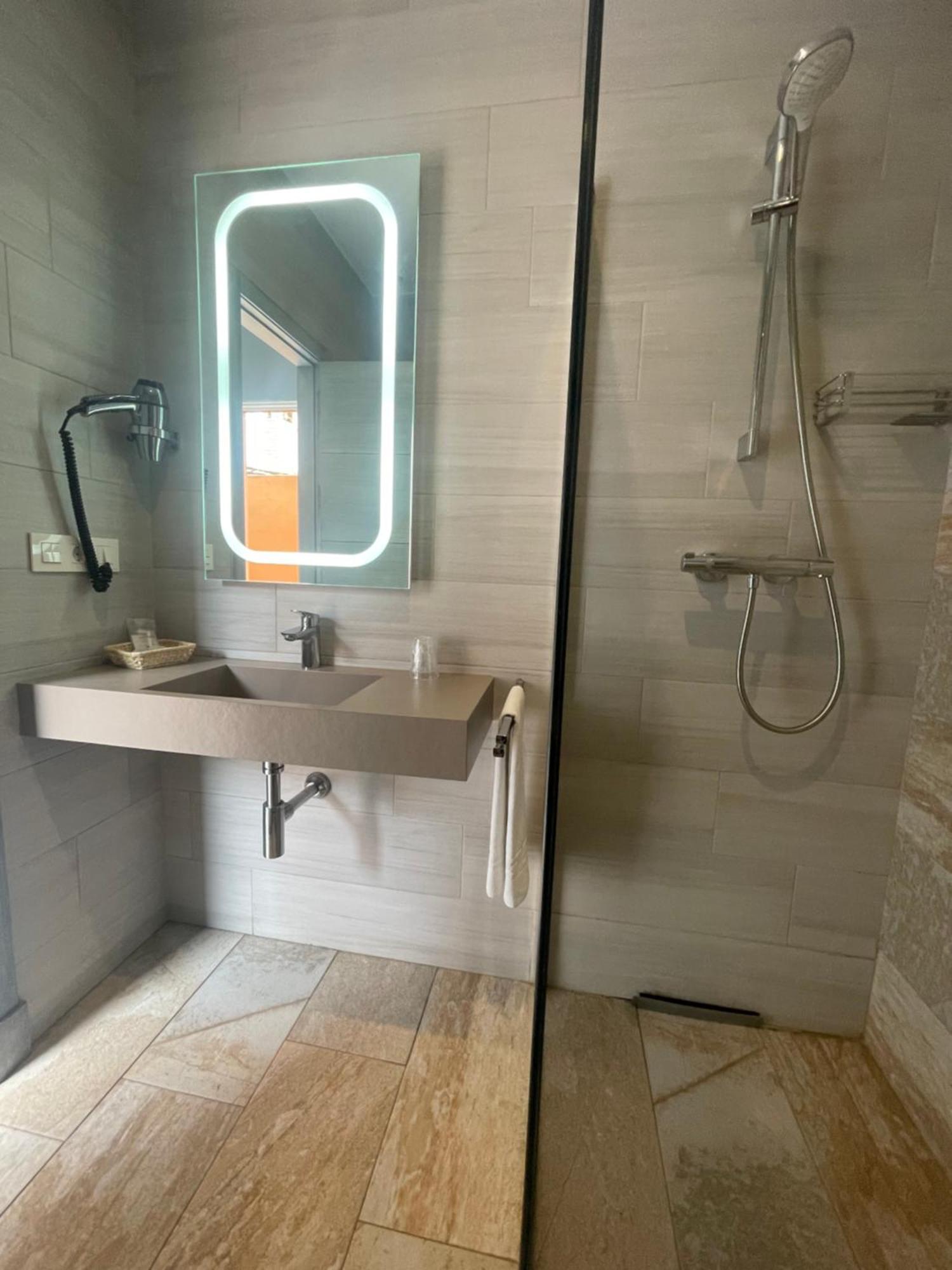 Hostal Noli Чиклана-де-ла-Фронтера Экстерьер фото
