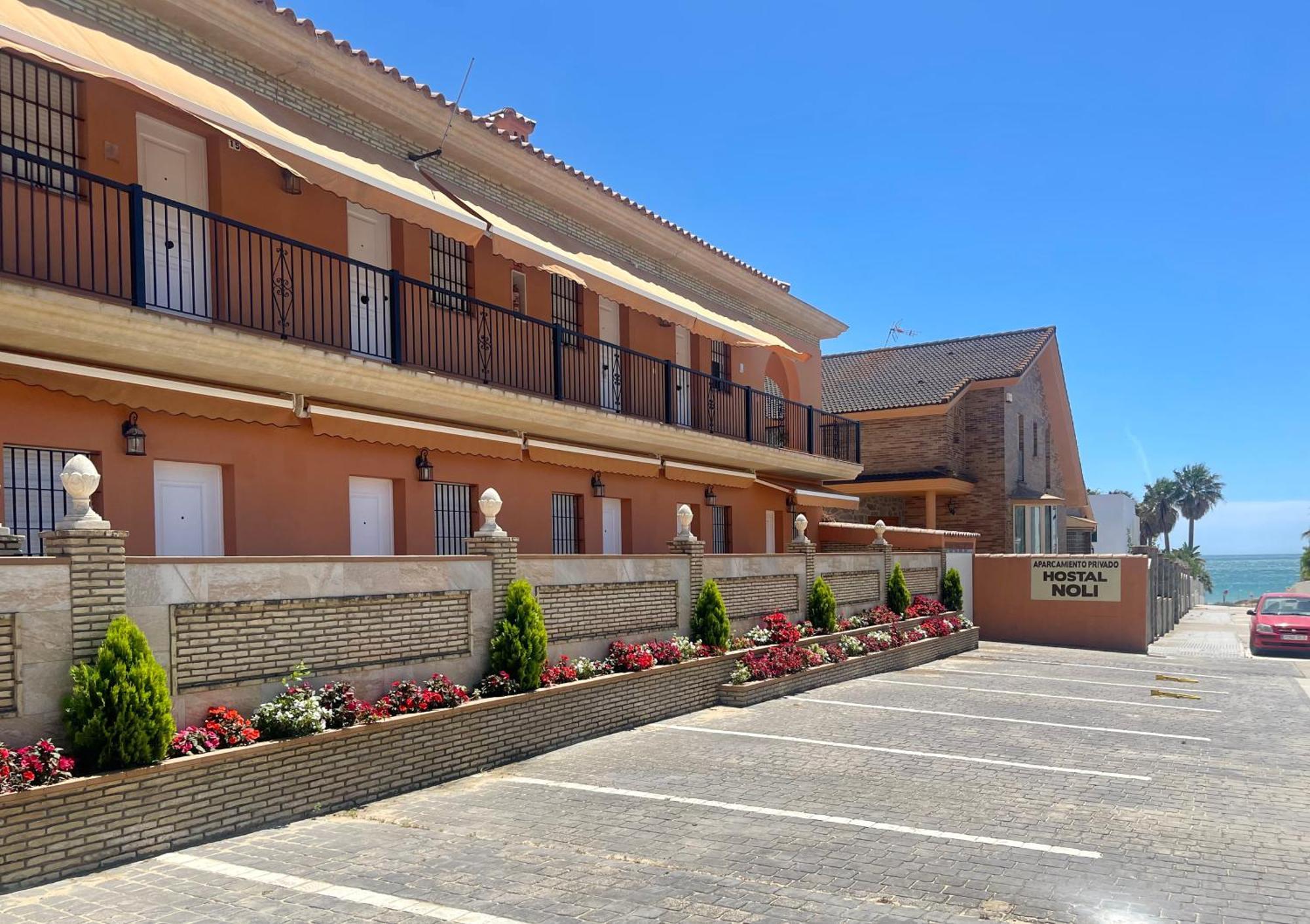 Hostal Noli Чиклана-де-ла-Фронтера Экстерьер фото